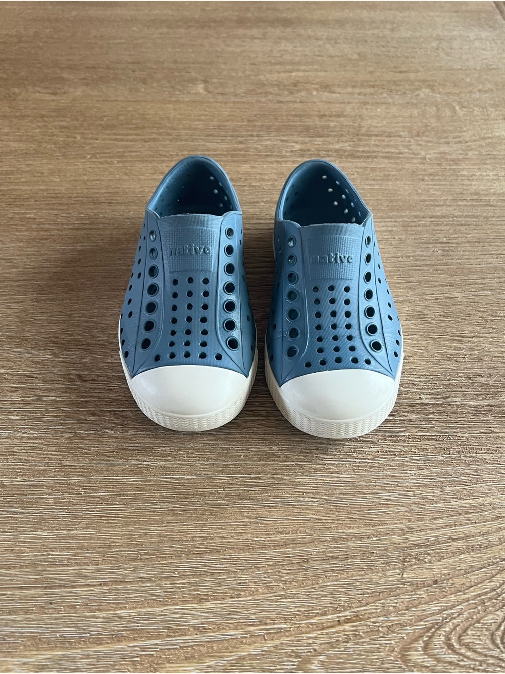 Toddler size 8 Native shoes